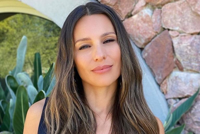 Pampita Calent Las Redes Al Mostrarse Muy Sensual Con Bikini Y Lentes