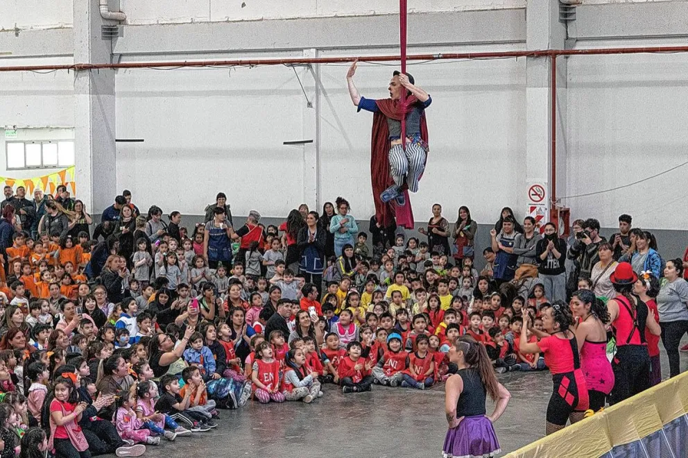 Se desarrolló “El Circo llegó a la Ciudad” con la participación de más de 2 mil niños y niñas