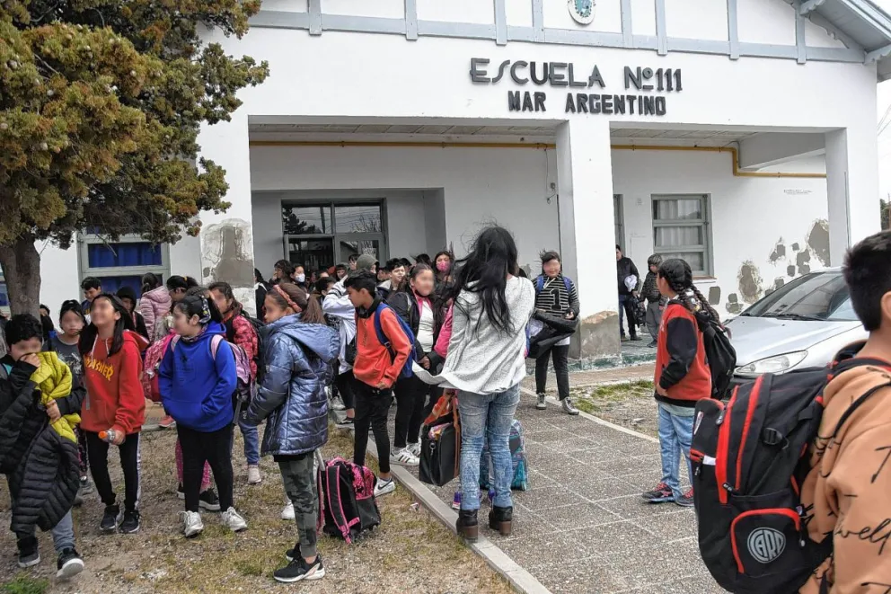 La Escuela Nº 111 sigue sin clases y los padres pidieron explicaciones