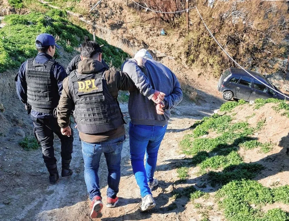 Detuvieron a la pareja que robó y apuñaló al comerciante chino en el centro