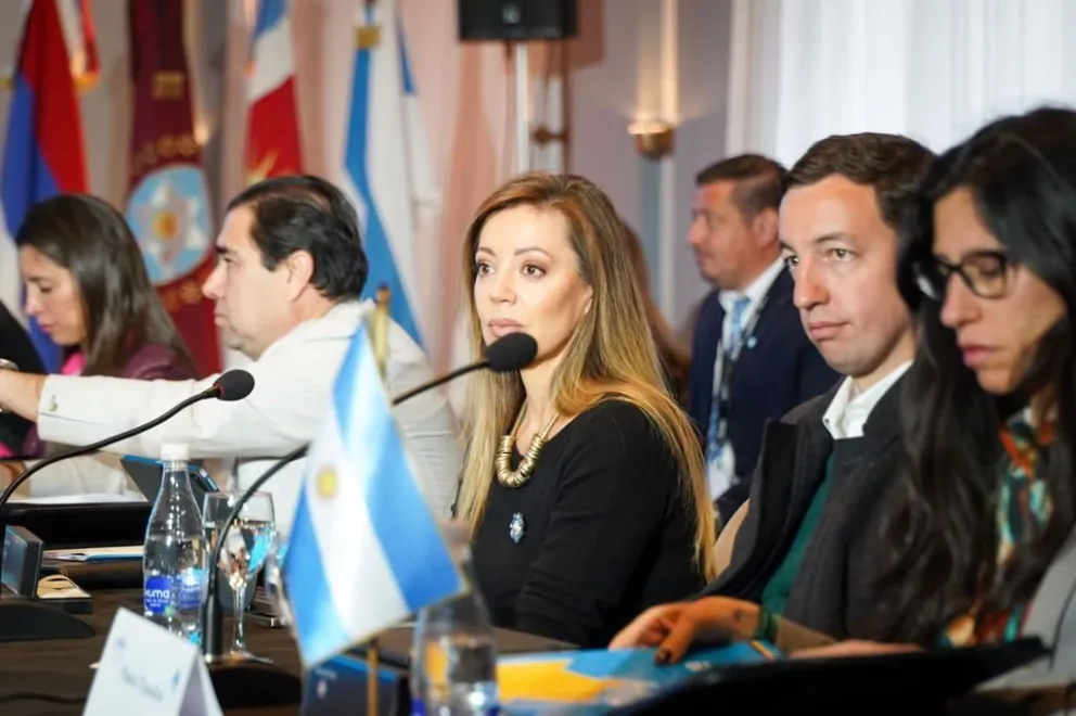 Flavia Royón partició de la Asamblea de Gobernadores del Norte Grande