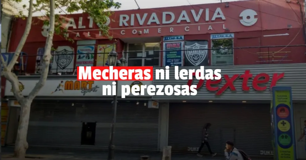 Se olvidó el celular en un local y dos mujeres se lo robaron 