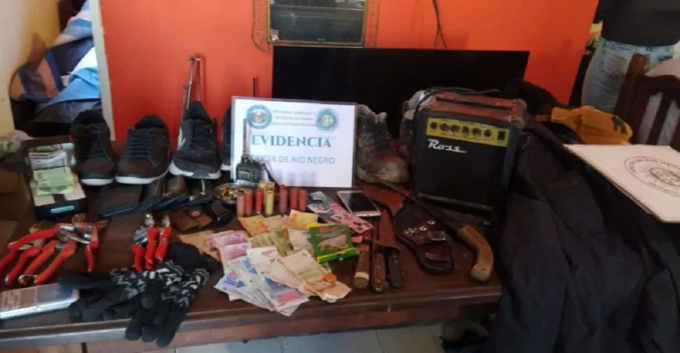 Marchen presos: Se habían robado de todo, zapatillas, herramientas y una bomba de agua