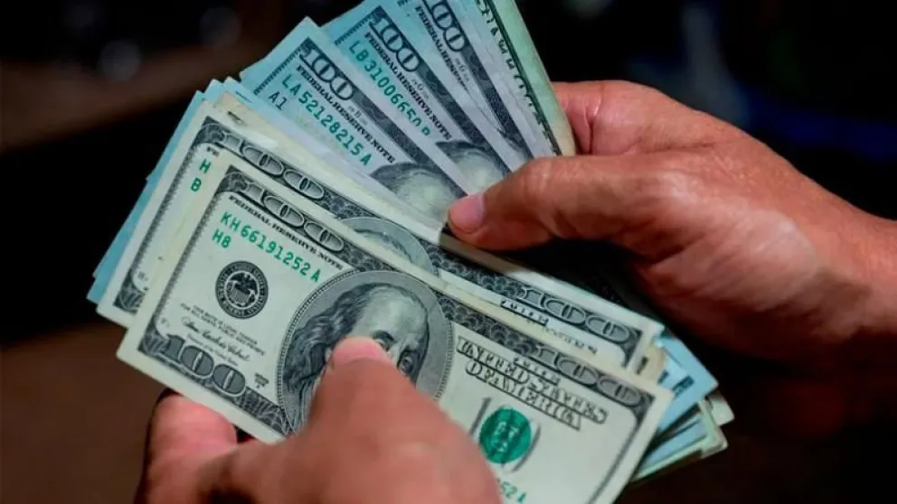 Quienes reciban subsidios de luz y gas ya no podrán comprar dólar ahorro 