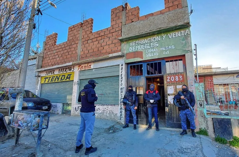 Allanamientos a domicilios y secuestros de armas de fuego