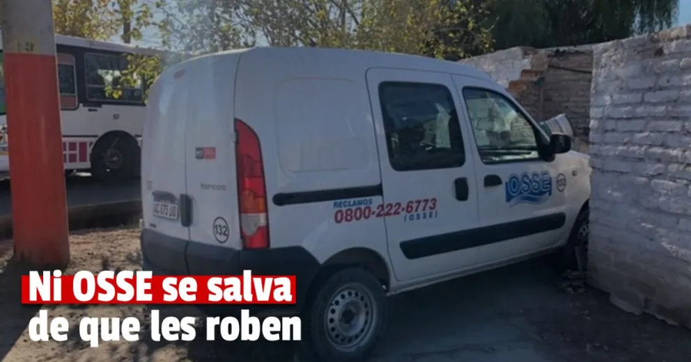 Tres menores detenidos por abrir una camioneta de OSSE y robarse varios elementos