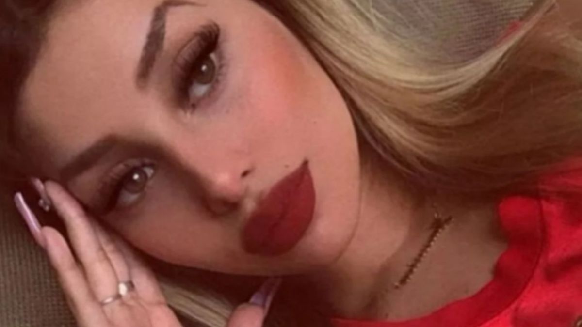 Tamara Báez mostró que duerme con poca ropa y quedó al borde de la censura