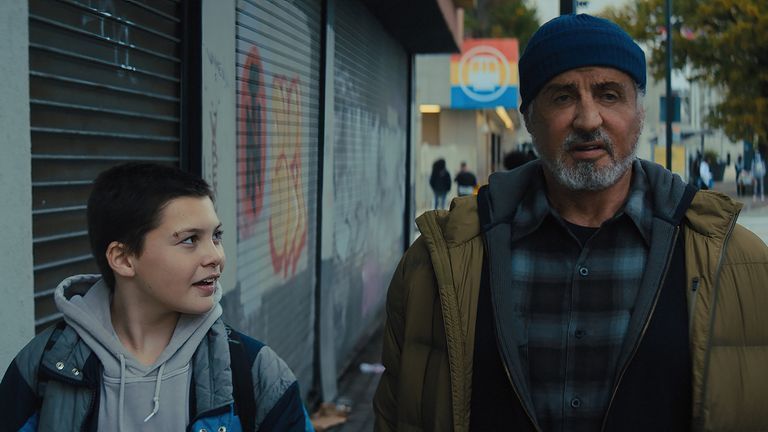 Crítica de “Némesis/Samaritan”, Sylvester Stallone y un superhéroe legendario