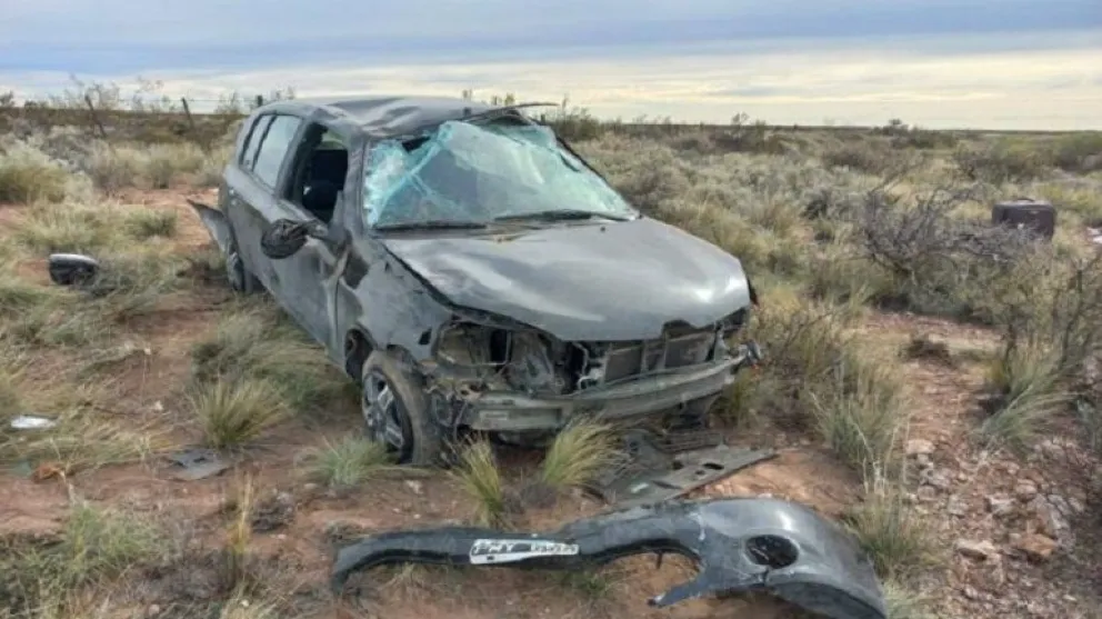 Fuerte vuelco: un hombre fue hospitalizado tras despistar sobre Ruta 151