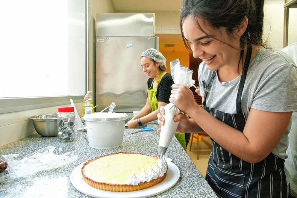 Rada Tilly: Inscripciones para el curso de auxiliar en panadería y repostería
