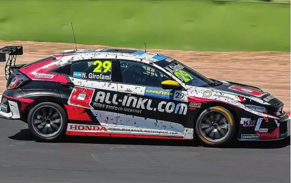 "Nacho" Montenegro debuta en el TCR South América