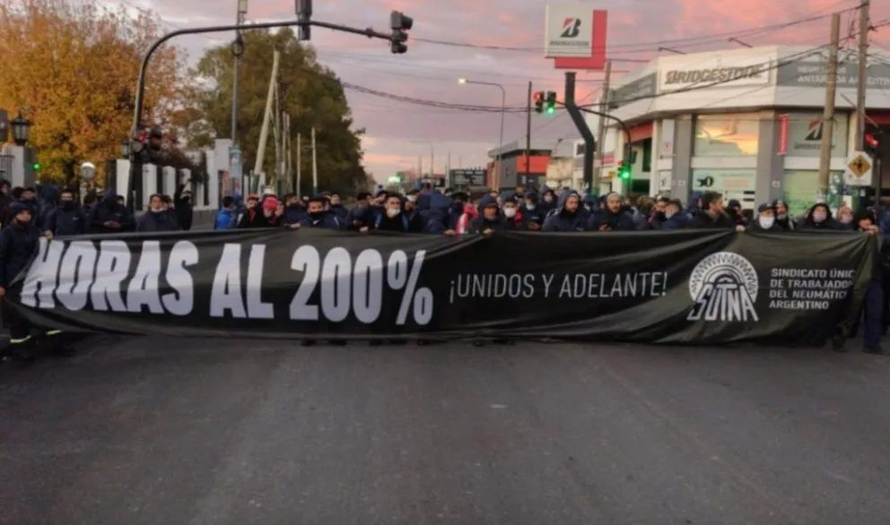 Otro fabricante de neumáticos debió frenar su producción y hay desabastecimiento