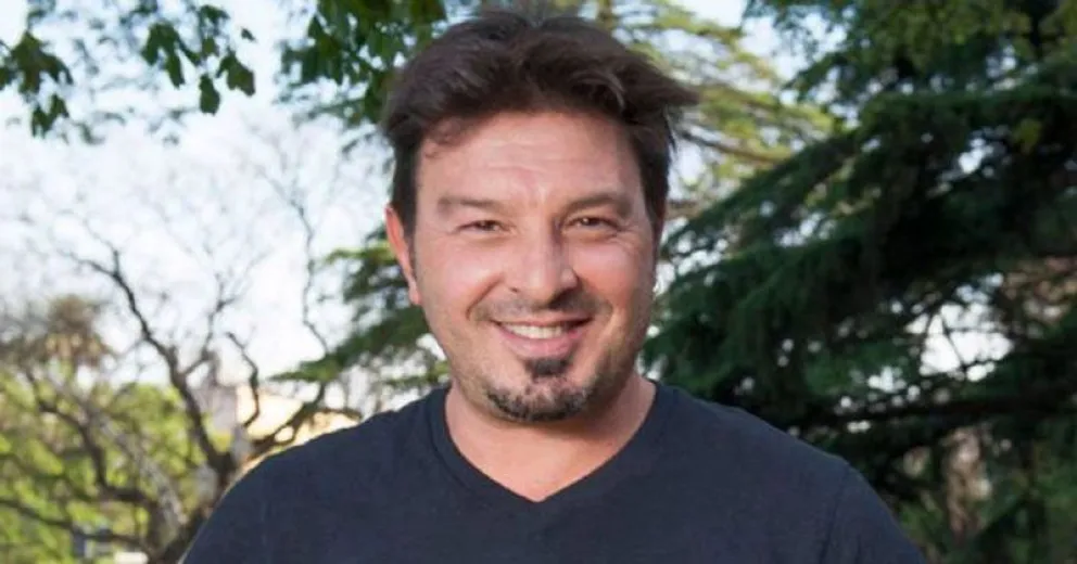 En qué lugar del país vive Damián de Santo y con quién