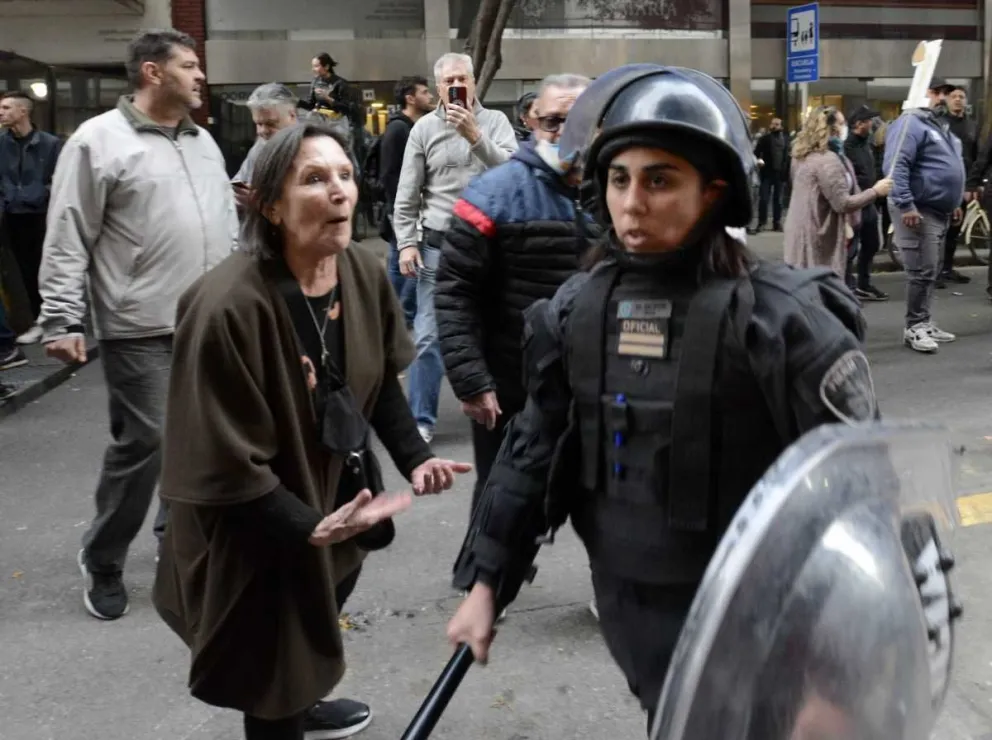 Alberto Fernández: "Expreso mi más enérgico repudio a la violencia institucional desatada por el Gobierno de la Ciudad"