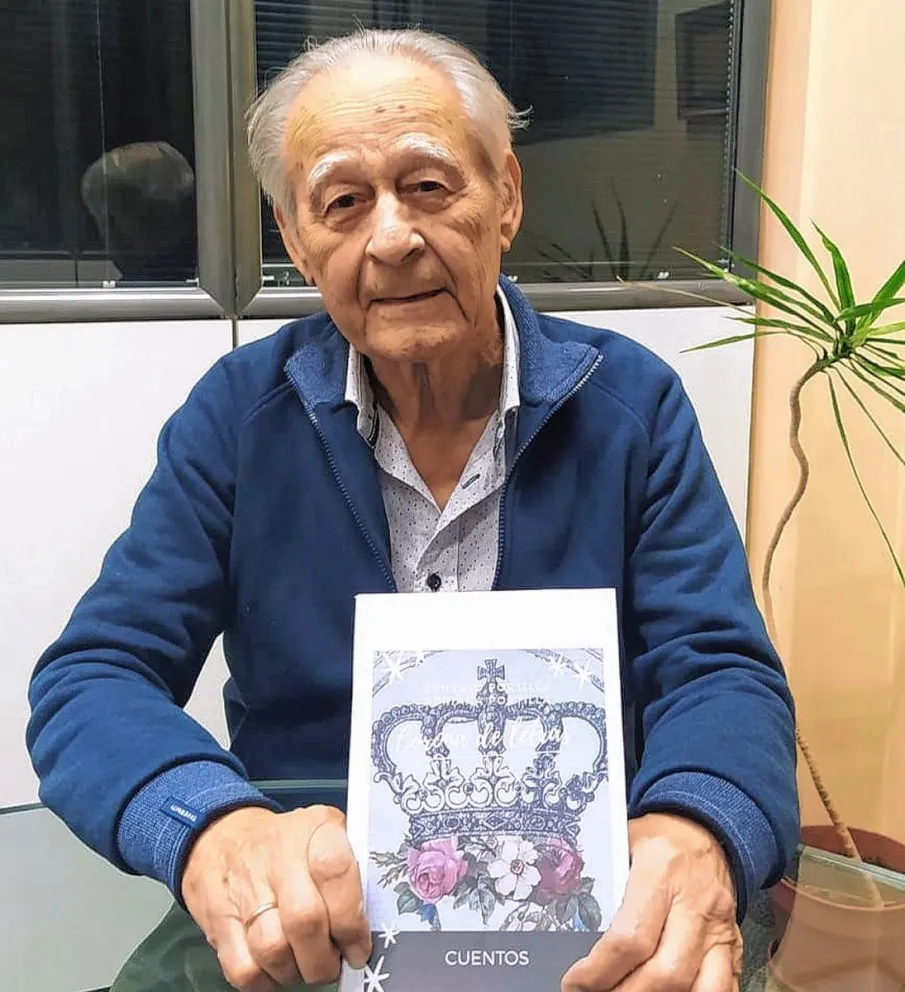 “Corona de Letras”, el libro local y artesanal que será presentado en la Feria del Libro