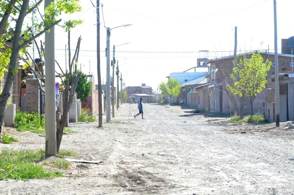 Delincuentes ingresaron a la casa de un policía en el Álvarez Guerrero y le robaron su arma reglamentaria