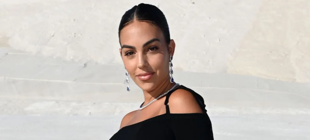 Georgina Rodríguez sube una foto de su hija Esmeralda pero un detalle en su mano llama la atención