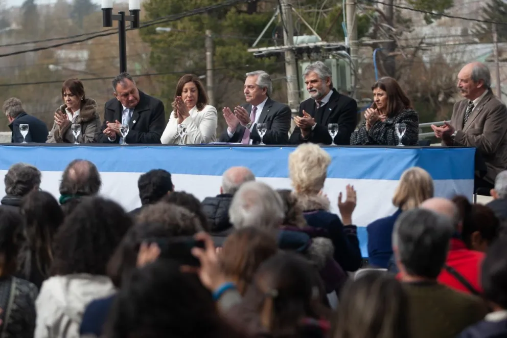 Alberto Fernández: "El futuro está en el conocimiento"