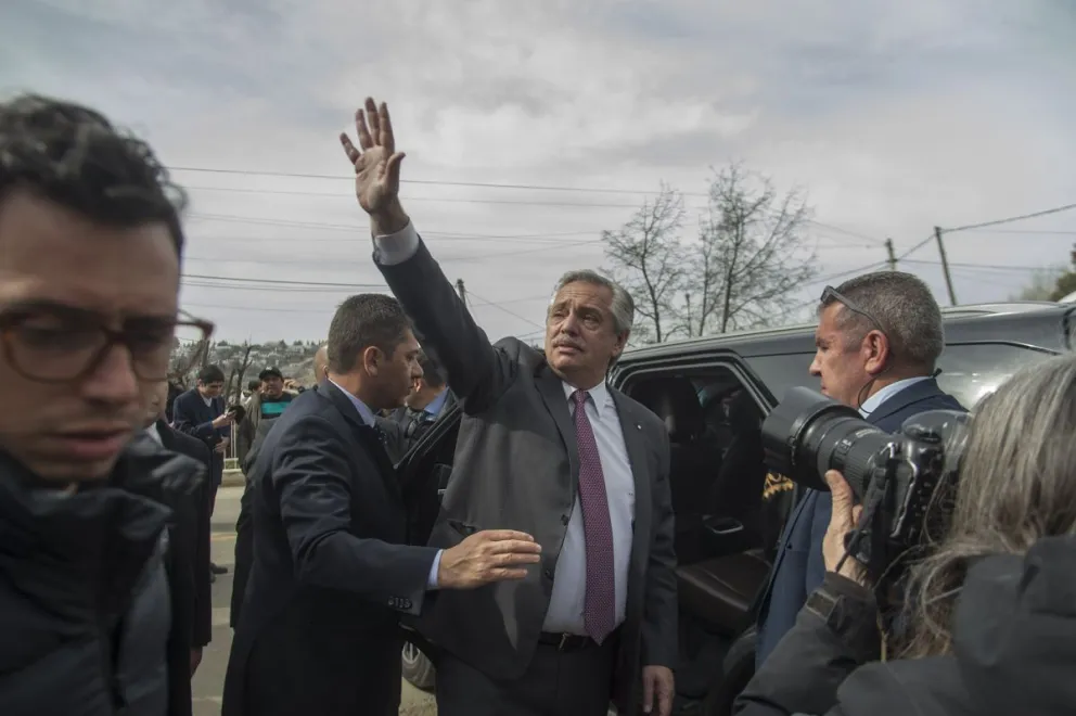 Alberto Fernández: "Prometo convertir a Bariloche en la capital nacional de la Ciencia y Tecnología" 