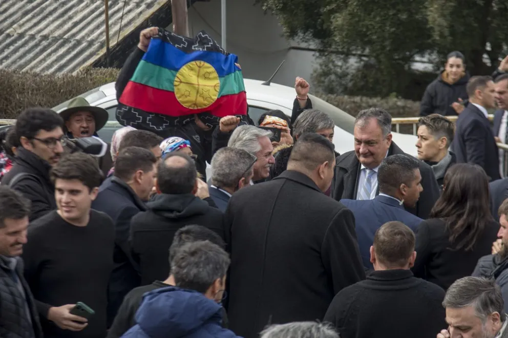 Alberto Fernández se comprometió a abrir una nueva mesa de diálogo