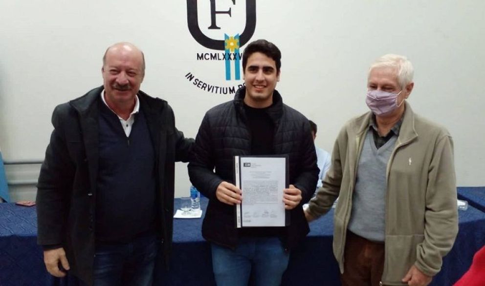 Se entregaron Becas EVC-CIN a estudiantes de grado de la UNaF