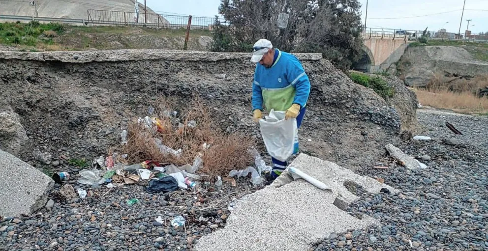 Realizaron un fuerte operativo de limpieza en Km.5
