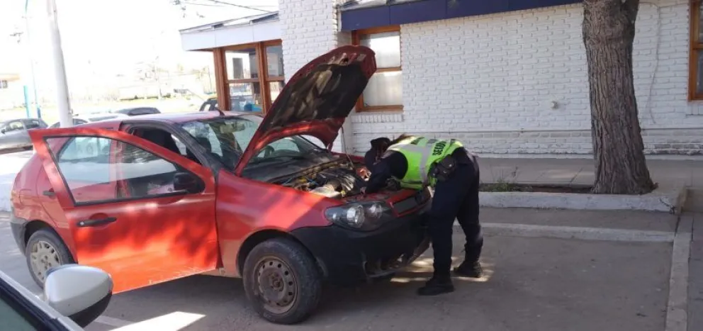 La policía secuestró otro auto “flojito de papeles” 