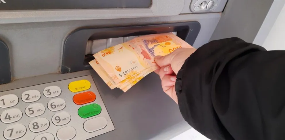 Los empleados del Estado provincial cobrarán con 13,4% de aumento