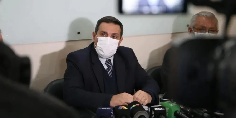 Por un virus desconocido aislaron un sanatorio en Tucumán: murió un médico y hay cuatro internados