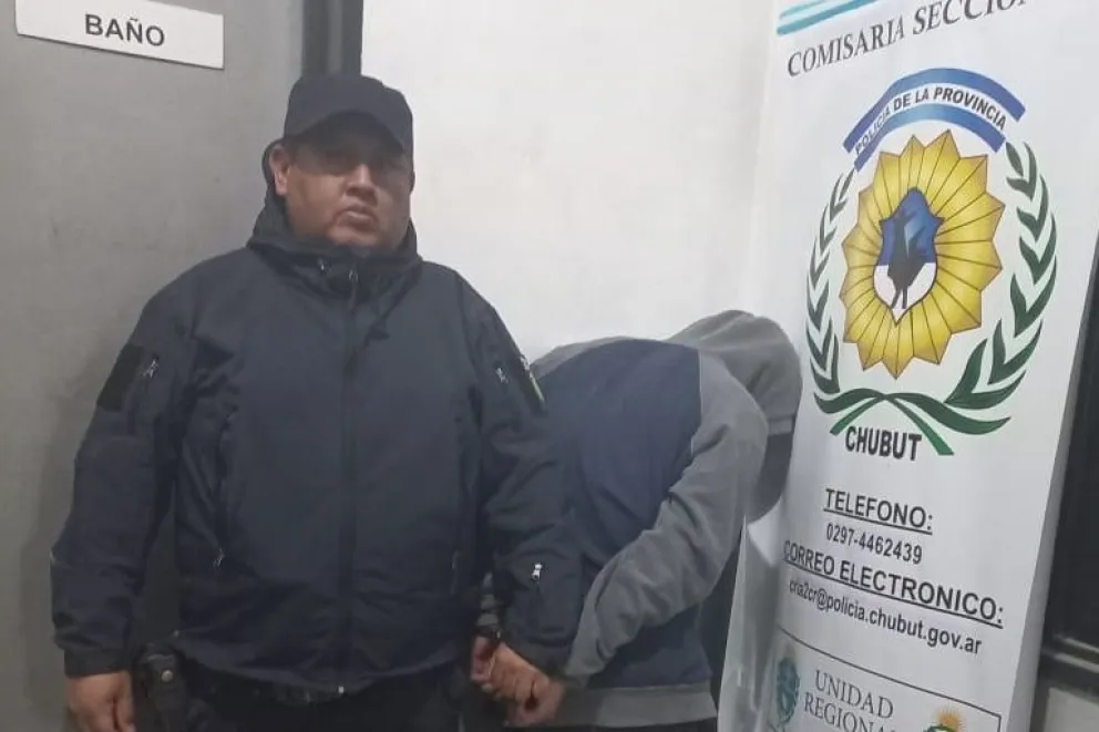 Quisieron robar en una casa y agredir a un empleado policial con un cuchillo
