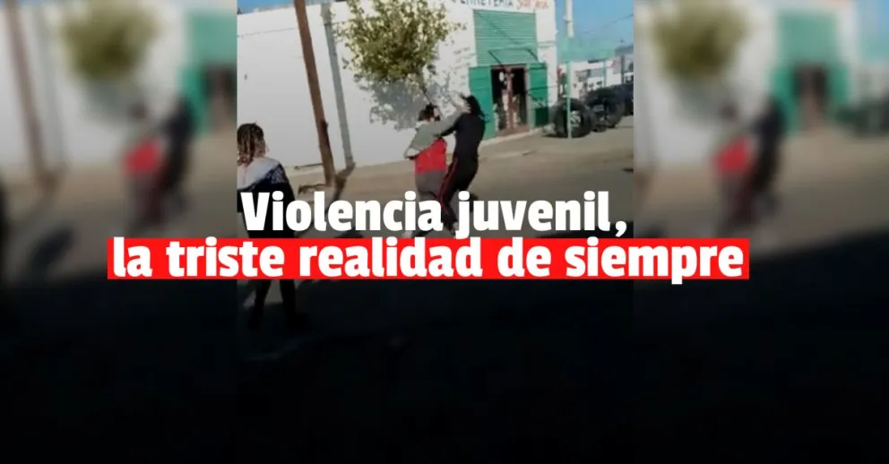 Salvaje pelea entre alumnas de una escuela secundaria de Rawson