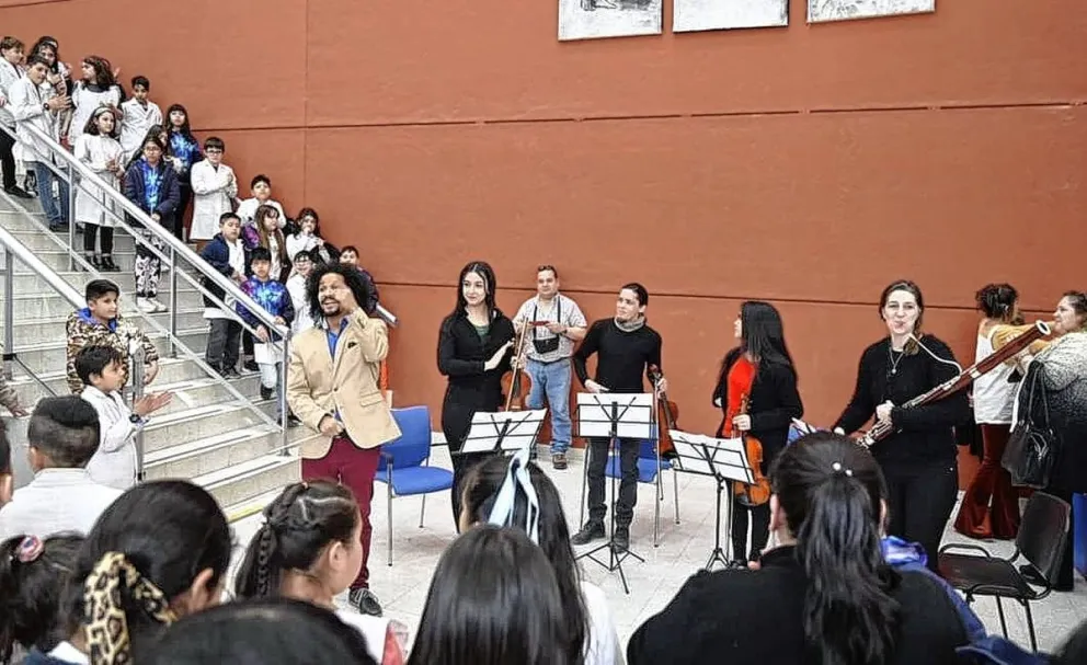 El coro de la Escuela Nº 91 se presentó en la Feria del Libro