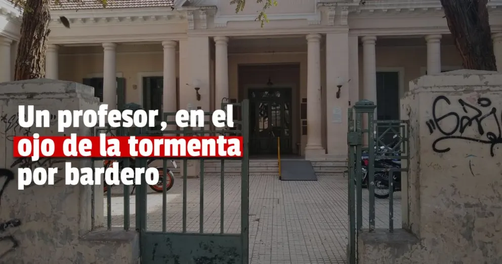 Estudiantes aseguran que recibieron maltratos de un profesor en el Colegio Nacional