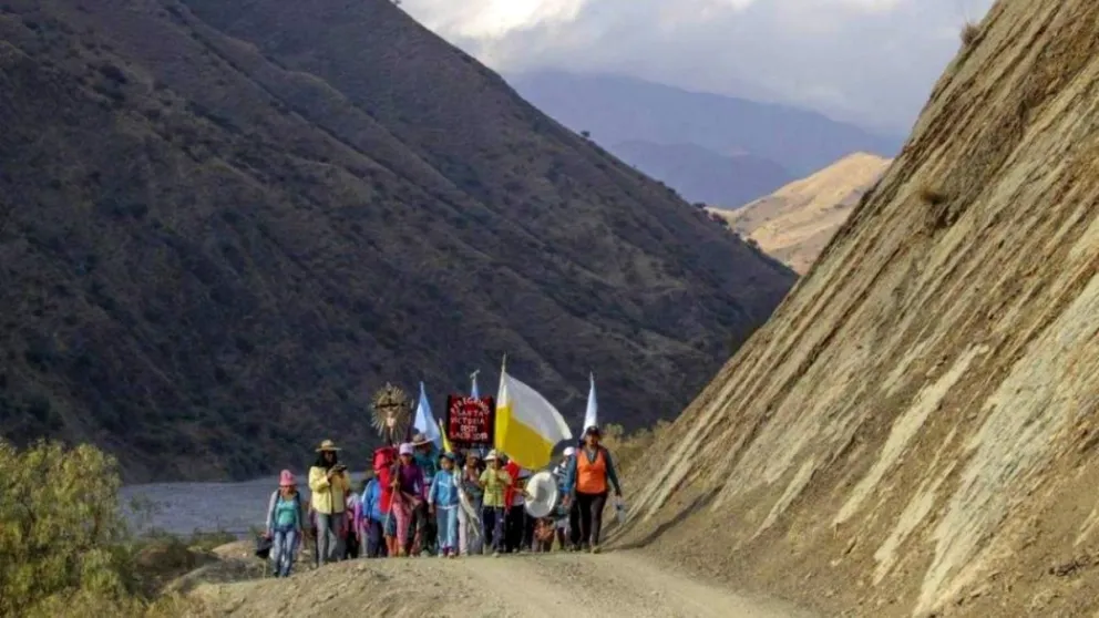 Los peregrinos más sacrificados ya viajan para llegar a la fiesta del Milagro