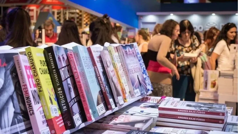 La Feria del Libro continuará de manera normal hoy