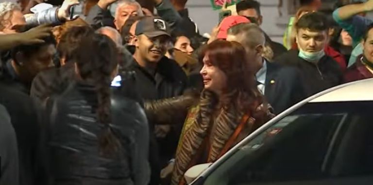 Conmoción por el intento de magnicidio contra Cristina Fernández