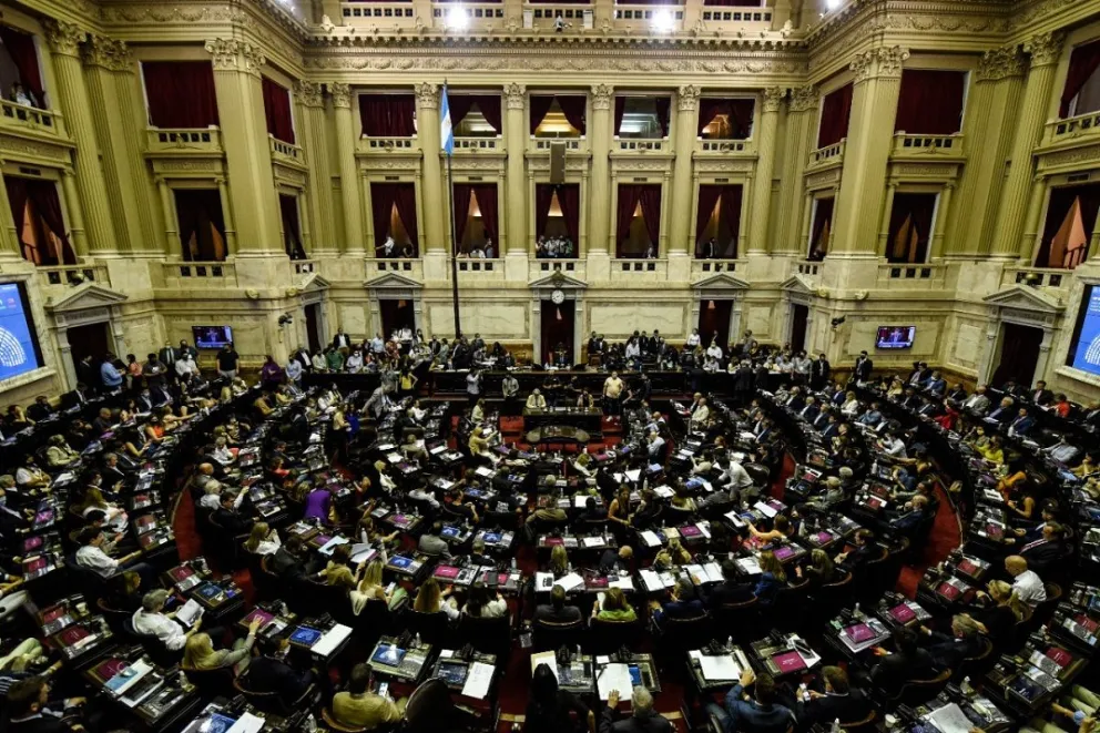 El Congreso sesionará este sábado a las 11
