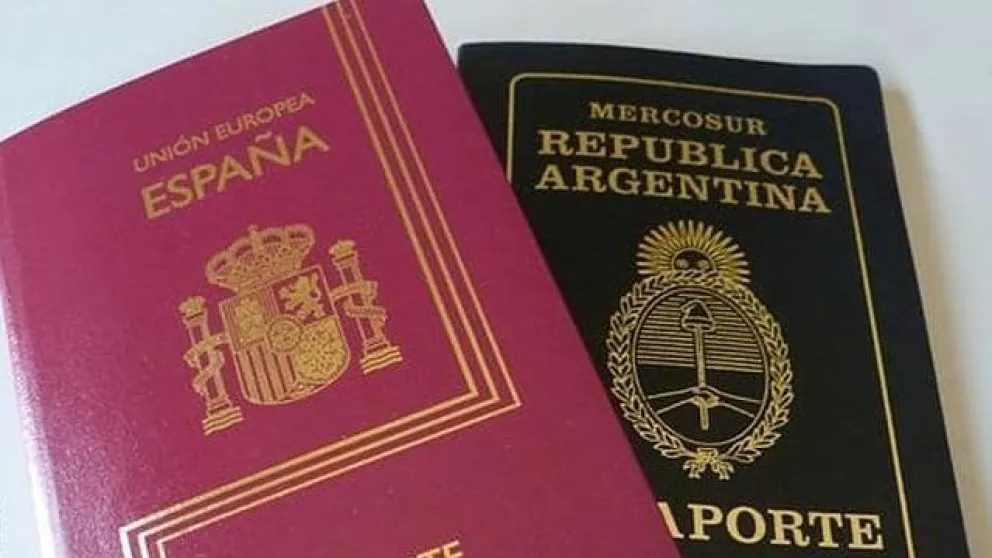 Una nueva ley ayuda a los argentinos a sacar la ciudadanía española: ¿Quiénes y cuándo se podrá solicitar?