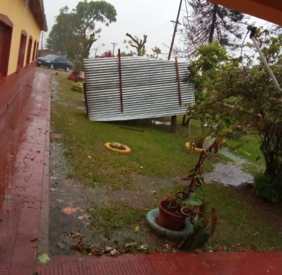 Varias localidades afectadas por la intensa tormenta de esta madrugada