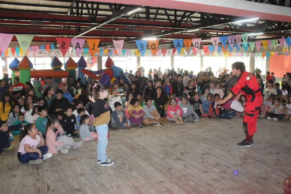 Los gremios que componen la CGT Saúl Ubaldini tuvieron su festejo por el día de las infancias