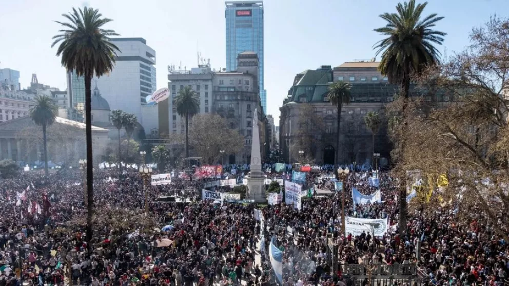 Movilizaciones en todo el país para repudiar el intento de magnicidio contra Cristina Fernández