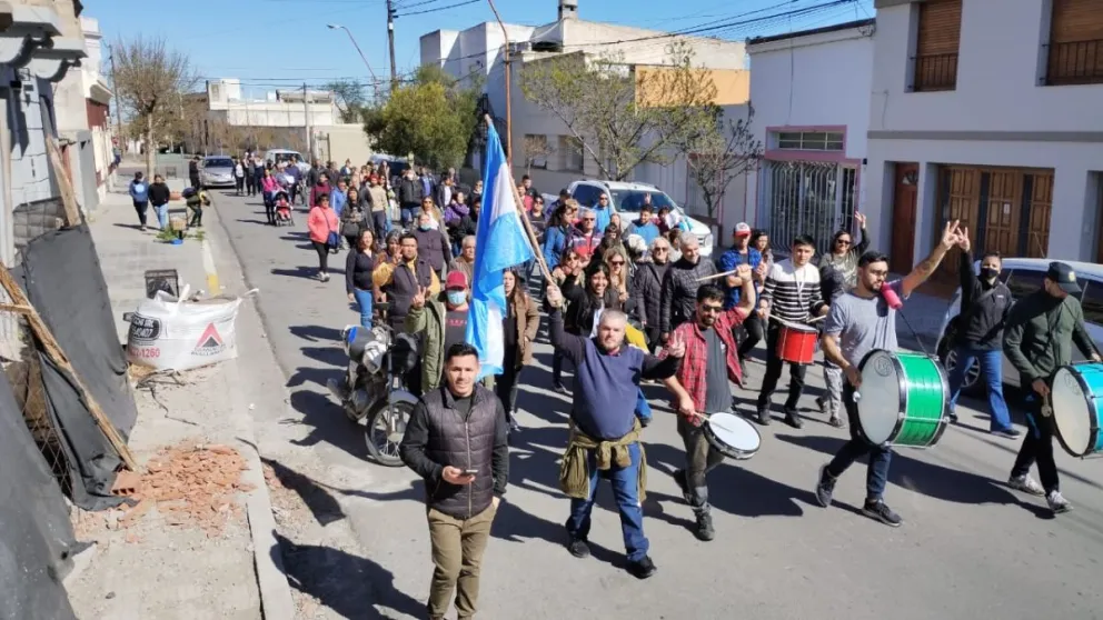 El pueblo maragato también salió a la calle para defender la Democracia y expresar su apoyo a Cristina