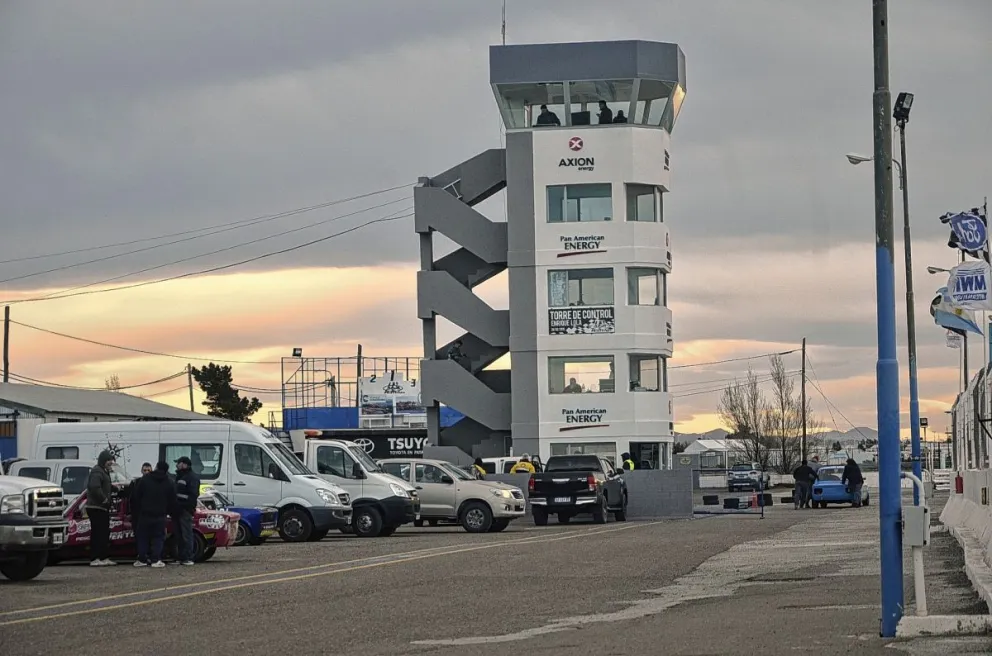 Automovilismo: jornada de clasificación y series