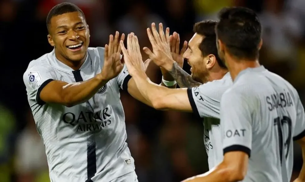 El PSG goleó 3 a 0 a Nantes con dos asistencias de Messi 