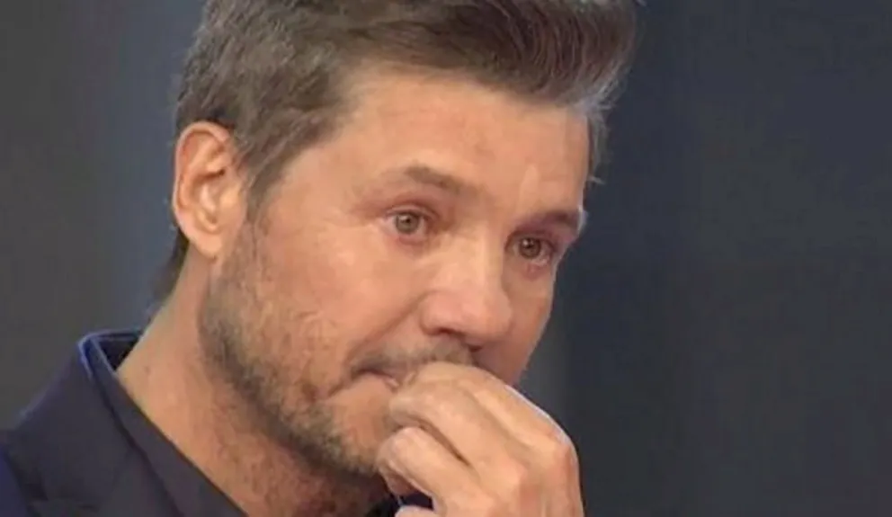 Explosivo video de Marcelo Tinelli a los besos en un boliche