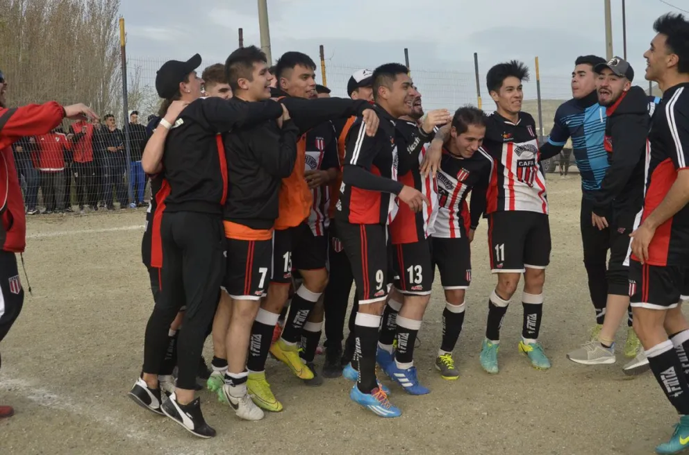 Fútbol local Categoría B:  Laprida y Tiro cerraron con un empate