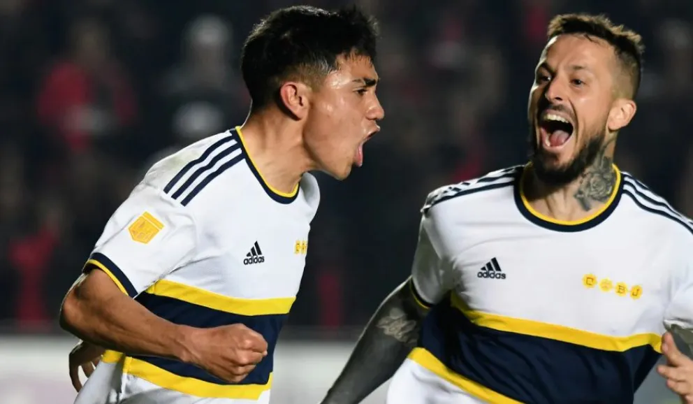 Entonado para el superclásico: Boca venció a Colón con otro gol de Langoni y quedó a tiro de la cima