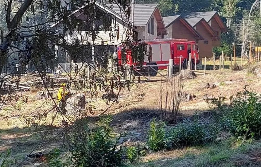 Una quema fuera de control amenazó a vecinos del oeste