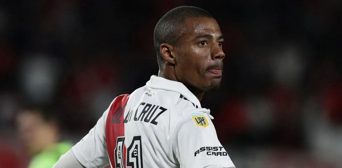 El golazo de De la Cruz: corrida de 90 metros y definición top
