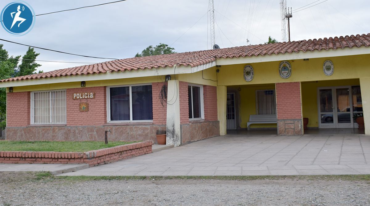 Investigan otro robo perpetrado por dos hombres encapuchados y armados en la zona